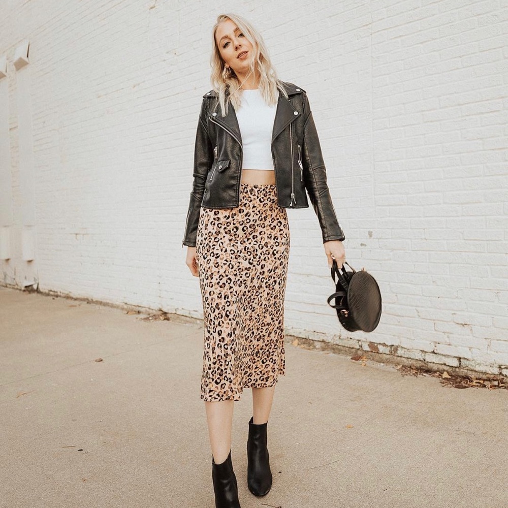 ASTR the Label Leopard Midi Skirt